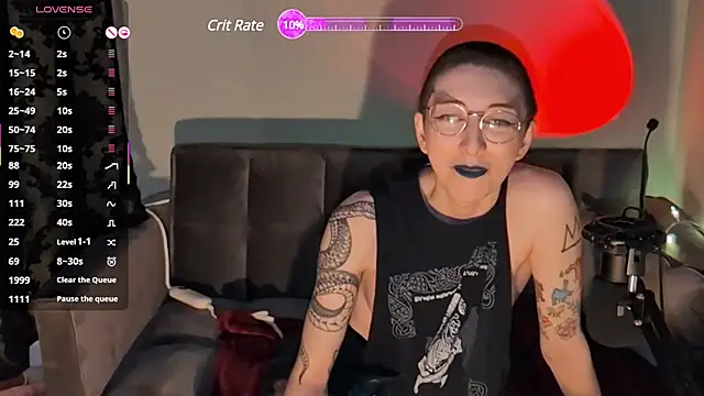 Snapshot of lovelylucyy chatting on 02.10.25 lovelylucyy online show from 02.10.25