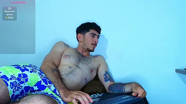 Thomass00 online show from 12.21.24