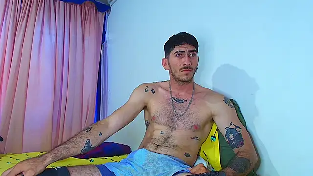 Thomass00 online show from 03.18.25