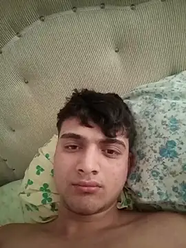 Snapshot of boy_3835 chatting on 03.19.25 boy 3835 online show from 03.19.25