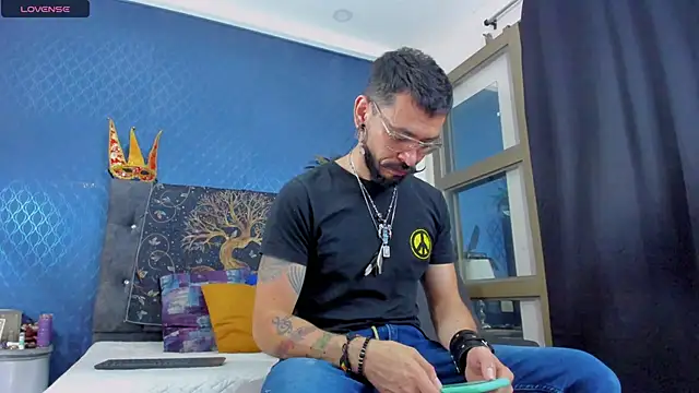 Snapshot of leondevereda chatting on 02.07.25 leondevereda online show from 02.07.25