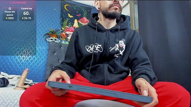 Snapshot of leondevereda chatting on 03.19.25 leondevereda online show from 03.19.25