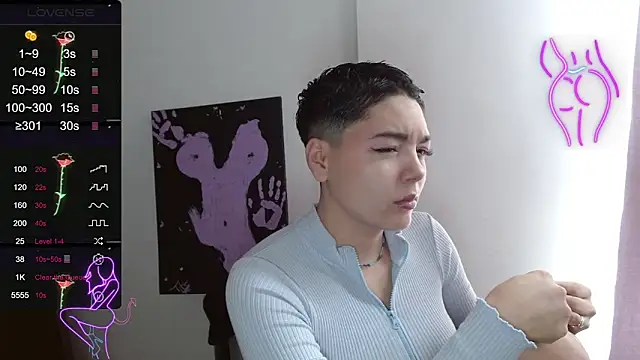 Snapshot of TRIXIE_TANG28 chatting on 03.08.25 TRIXIE TANG28 online show from 03.08.25