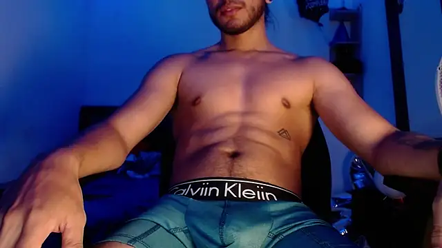 Snapshot of maxximus_100 chatting on 02.23.25 maxximus 100 online show from 02.23.25