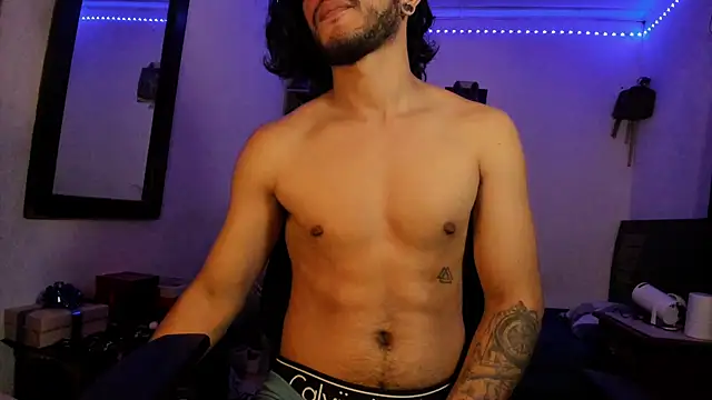 Snapshot of maxximus_100 chatting on 03.15.25 maxximus 100 online show from 03.15.25