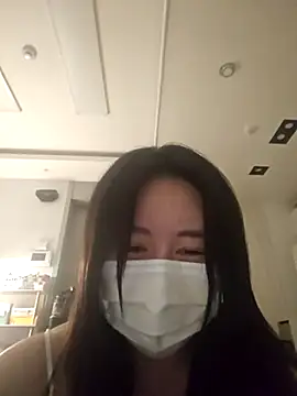 Snapshot of 2hyun chatting on 03.16.25 2hyun online show from 03.16.25