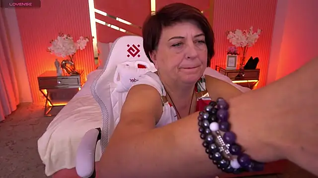 MilaSkyy online show from 10.11.25