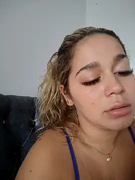 LaurenWelly  online show from 11.09.25