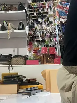 Snapshot of Cesywet chatting on 03.05.25 Cesywet online show from 03.05.25