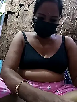 Snapshot of Tamil_sreelekha chatting on 10.10.25 Tamil sreelekha online show from 10.10.25