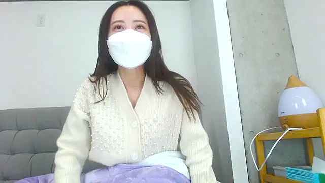 Snapshot of ai_chan chatting on 12.13.24 ai chan online show from 12.13.24