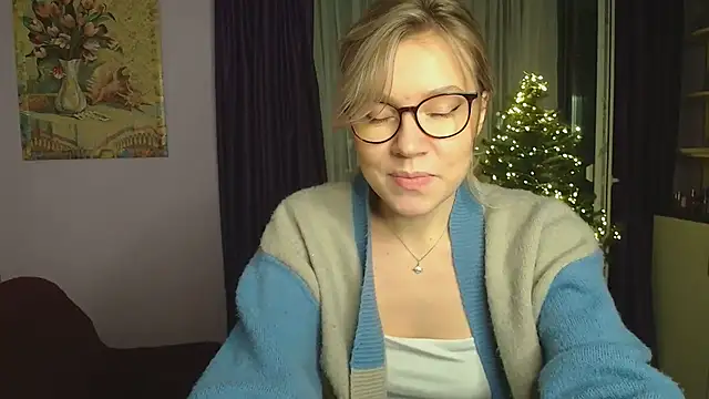 Snapshot of TaylorBre chatting on 12.24.24 TaylorBre online show from 12.24.24