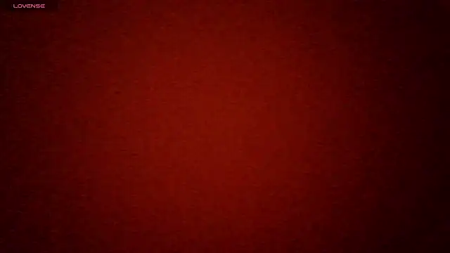 Snapshot of TaylorBre chatting on 02.14.25 TaylorBre online show from 02.14.25