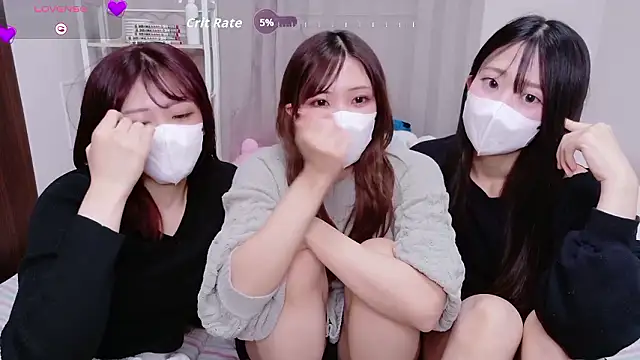 Miss-KrenJr online show from 12.04.25