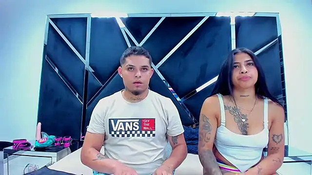 Snapshot of MelissaAndZeuss chatting on 12.17.24 MelissaAndZeuss online show from 12.17.24