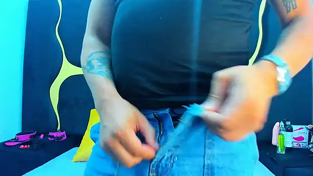 Snapshot of MelissaAndZeuss chatting on 03.14.25 MelissaAndZeuss online show from 03.14.25