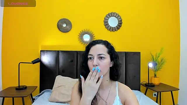 Linda Insatiable online show from 02.13.25