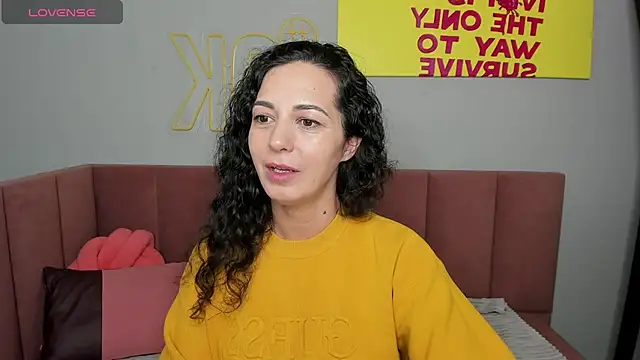 Linda Insatiable online show from 03.06.25