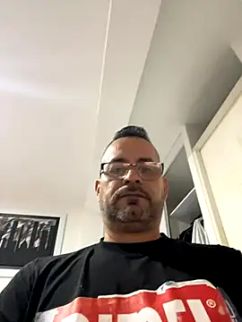 Snapshot of party2025 chatting on 10.09.25 party2025 online show from 10.09.25