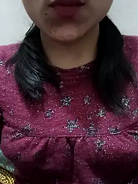 Snapshot of Riyu_05 chatting on 12.23.24 Riyu 05 online show from 12.23.24