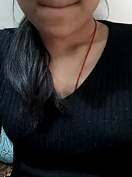 Snapshot of Riyu_05 chatting on 02.07.25 Riyu 05 online show from 02.07.25