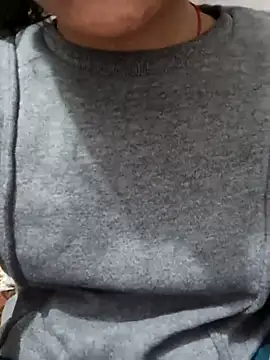 Snapshot of Riyu_05 chatting on 02.19.25 Riyu 05 online show from 02.19.25