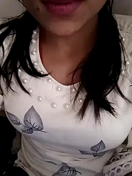 Snapshot of Riyu_05 chatting on 03.18.25 Riyu 05 online show from 03.18.25