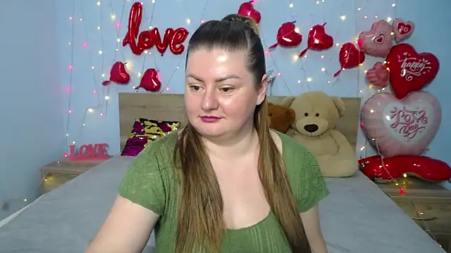 Snapshot of ZannaDreil chatting on 02.06.25 ZannaDreil online show from 02.06.25