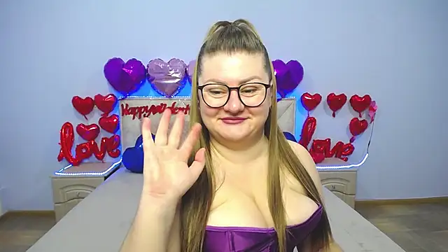 Snapshot of ZannaDreil chatting on 02.07.25 ZannaDreil online show from 02.07.25