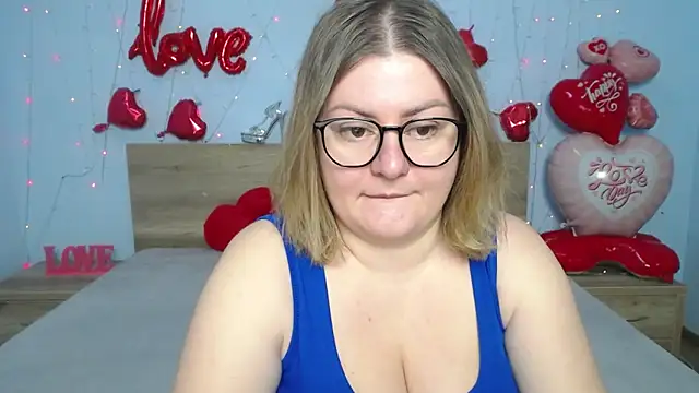 Snapshot of ZannaDreil chatting on 02.12.25 ZannaDreil online show from 02.12.25