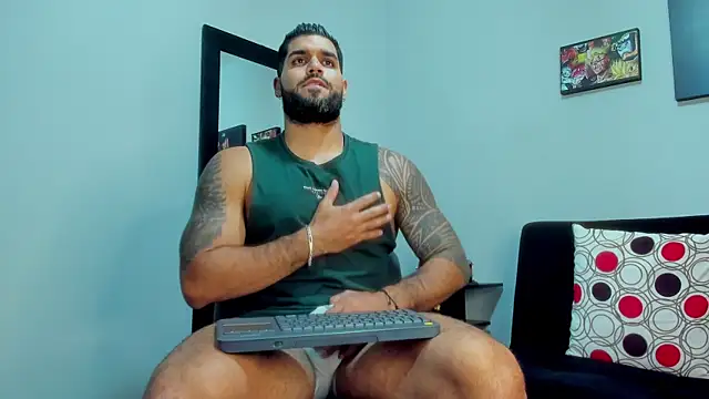 Snapshot of SamirHazard97 chatting on 01.21.25 SamirHazard97 online show from 01.21.25
