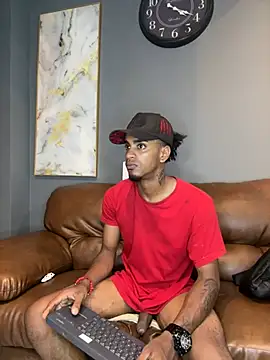 Snapshot of AaronCruz_ chatting on 01.31.25 AaronCruz  online show from 01.31.25