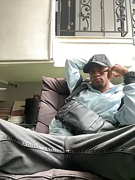 Snapshot of AaronCruz_ chatting on 02.12.25 AaronCruz  online show from 02.12.25