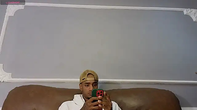 Snapshot of AaronCruz_ chatting on 09.16.25 AaronCruz  online show from 09.16.25