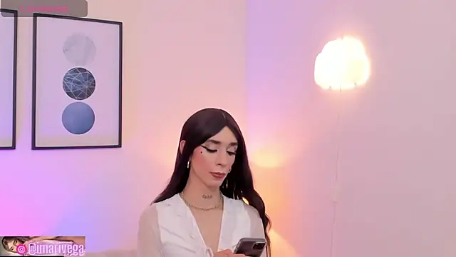Snapshot of ariivega chatting on 09.20.25 ariivega online show from 09.20.25