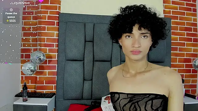 Snapshot of appolo_jay chatting on 02.21.25 appolo jay online show from 02.21.25