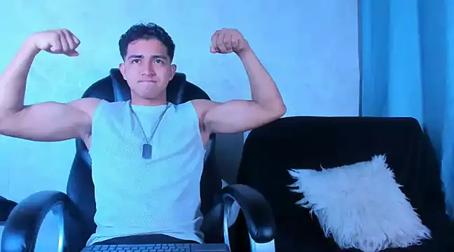 Snapshot of Muichiro_tokito1 chatting on 12.19.24 Muichiro tokito1 online show from 12.19.24