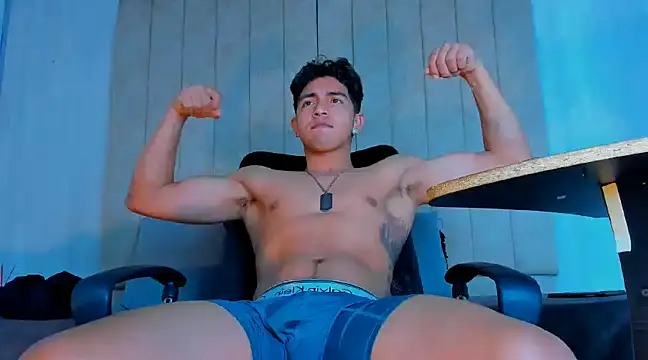 Snapshot of Muichiro_tokito1 chatting on 01.14.25 Muichiro tokito1 online show from 01.14.25