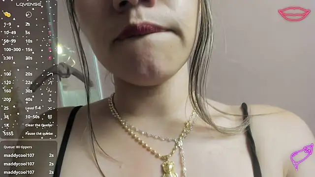 escarleth   online show from 01.30.25