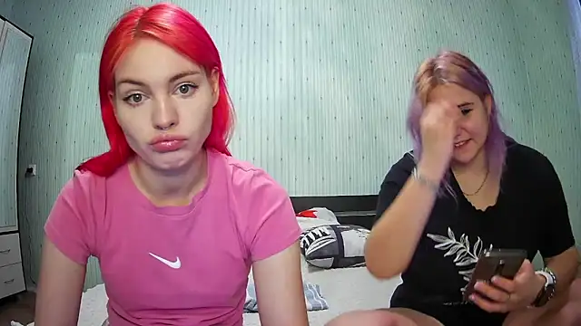 ChrisGirls online show from 12.04.24