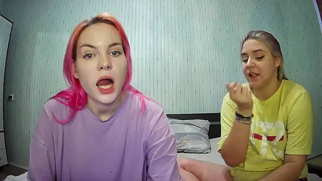 ChrisGirls online show from 01.10.25