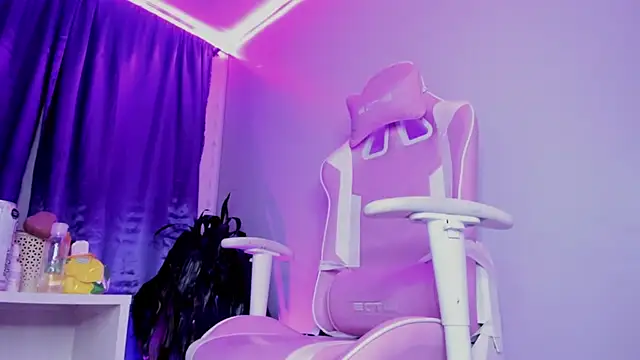 hanna  azumi online show from 02.03.25