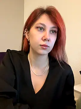 Snapshot of ChloesTem chatting on 09.16.25 ChloesTem online show from 09.16.25