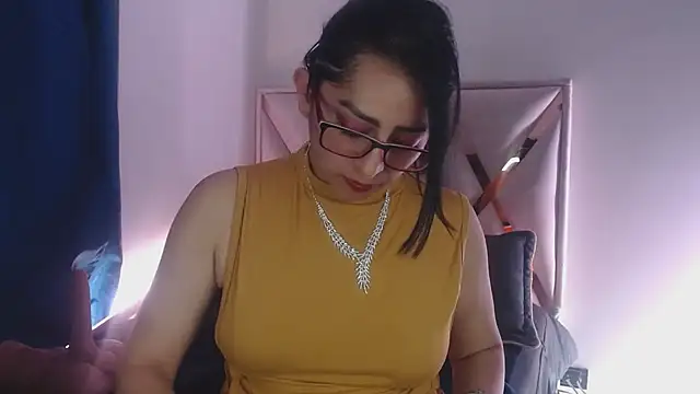 Snapshot of Andrea_Sexx_ chatting on 02.06.25 Andrea Sexx online show from 02.06.25
