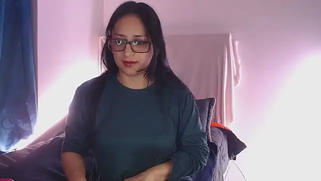 Snapshot of Andrea_Sexx_ chatting on 02.11.25 Andrea Sexx online show from 02.11.25