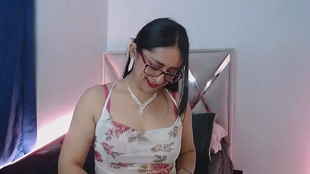 Snapshot of Andrea_Sexx_ chatting on 02.15.25 Andrea Sexx online show from 02.15.25