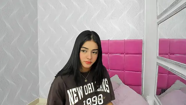 Snapshot of natalia_aguirre1 chatting on 02.02.25 natalia aguirre1 online show from 02.02.25