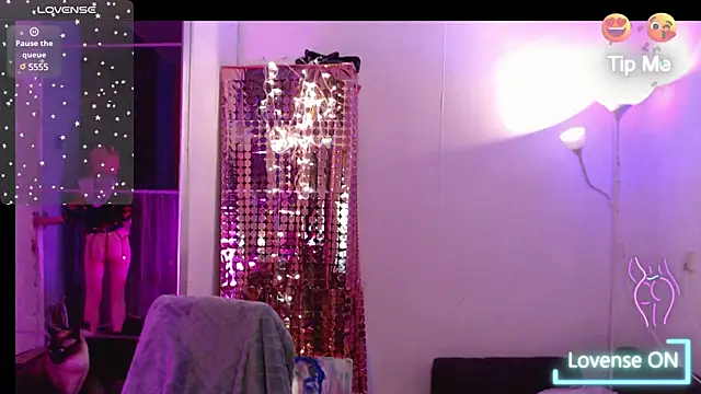Snapshot of mischellemeow13 chatting on 12.06.24 mischellemeow13 online show from 12.06.24