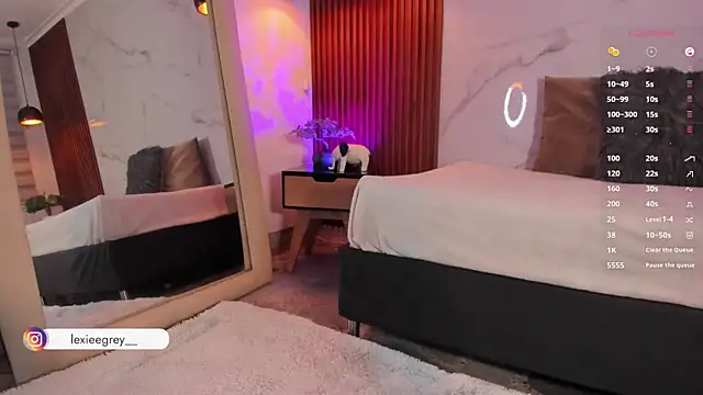 lexiee grey  online show from 01.14.25