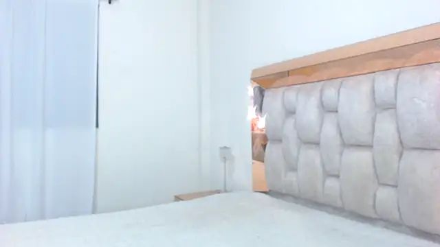 Snapshot of lolaperrys chatting on 12.23.24 lolaperrys online show from 12.23.24